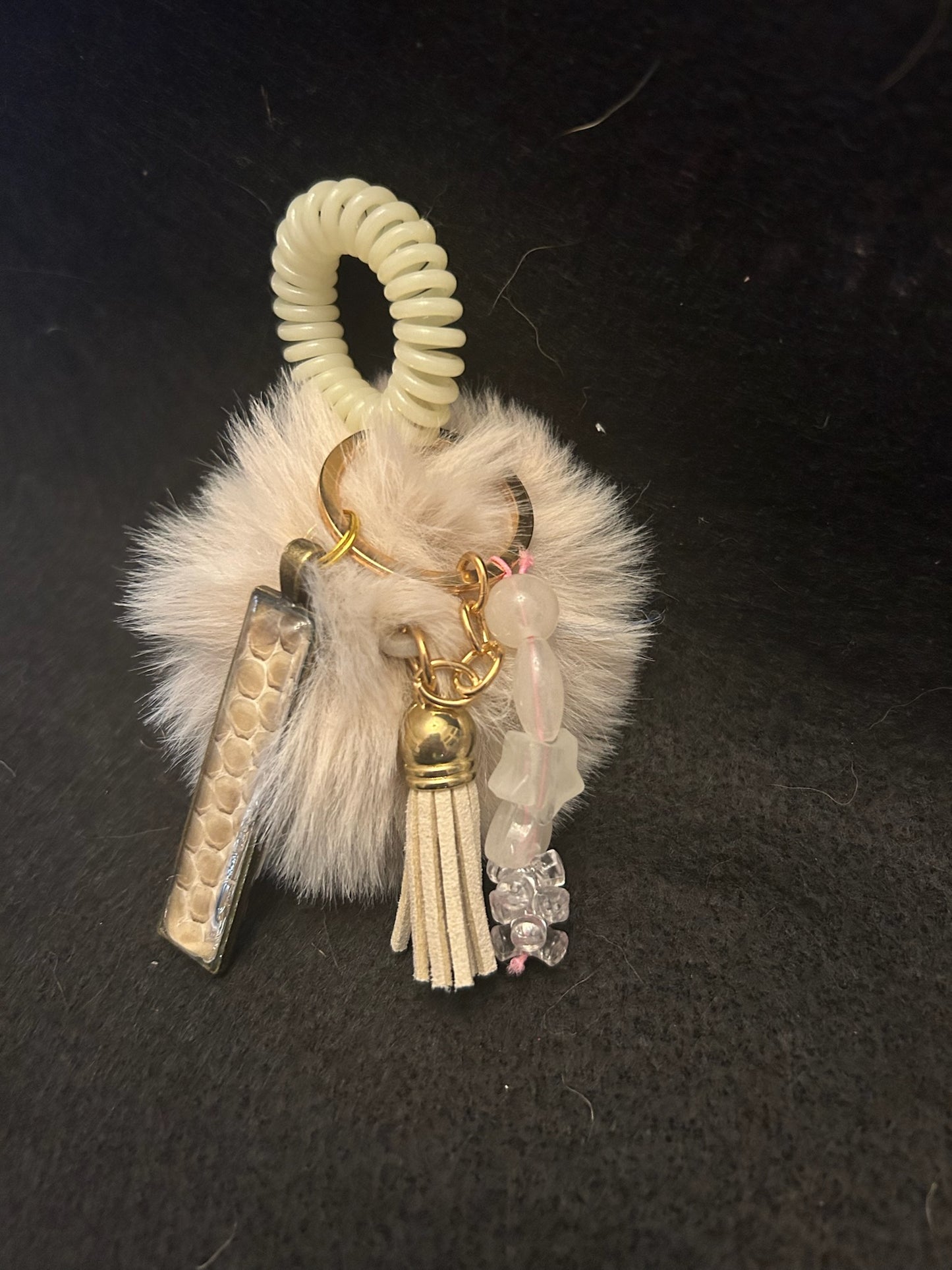 Pom keychain w/snakeskin